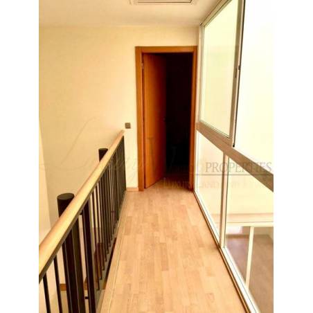 Sprzedaż - Nieruchomości - Dom / Apartament - Calle Beirut 1