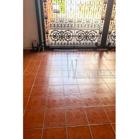 Sprzedaż - Nieruchomości - Dom / Apartament - Calle Extremadura 1