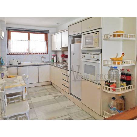 Sprzedaż - Nieruchomości - Dom / Apartament - Avenida de Colón 1