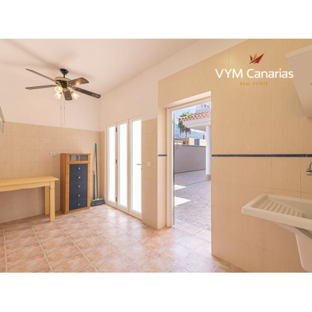 Sprzedaż - Nieruchomości - Dom / Willa - Adeje-Los Olivos 1