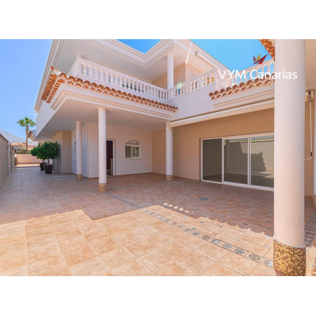 Sprzedaż - Nieruchomości - Dom / Willa - Adeje-Los Olivos 1