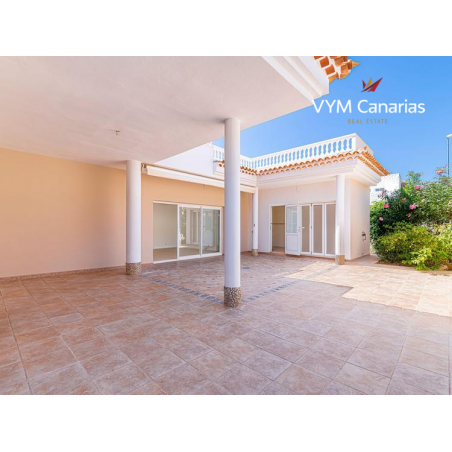 Sprzedaż - Nieruchomości - Dom / Willa - Adeje-Los Olivos 1