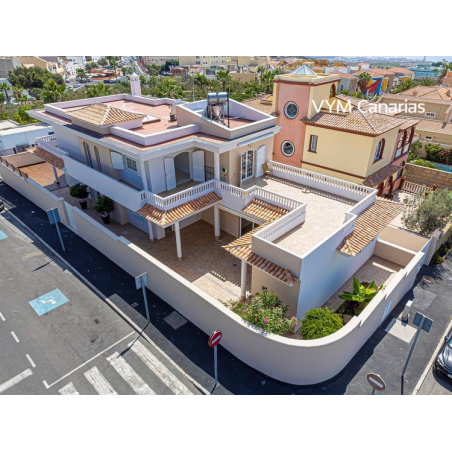 Sprzedaż - Nieruchomości - Dom / Willa - Adeje-Los Olivos 1