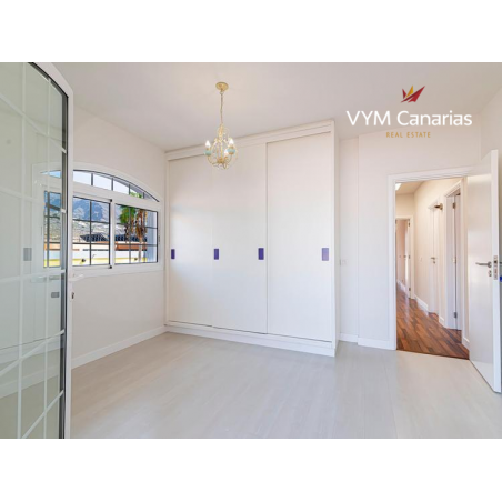 Sprzedaż - Nieruchomości - Dom / Willa - Adeje-Los Olivos 1