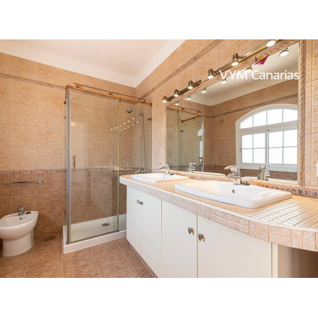 Sprzedaż - Nieruchomości - Dom / Willa - Adeje-Los Olivos 1